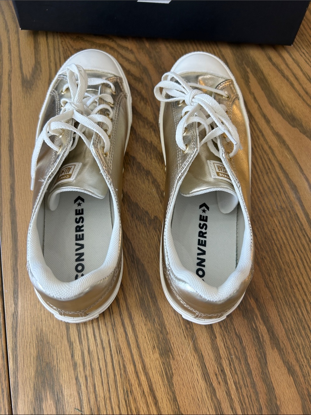Converse metallic gold dainty Lucky Low Top Sneakers, size 9, NIB - Picture 7 of 11